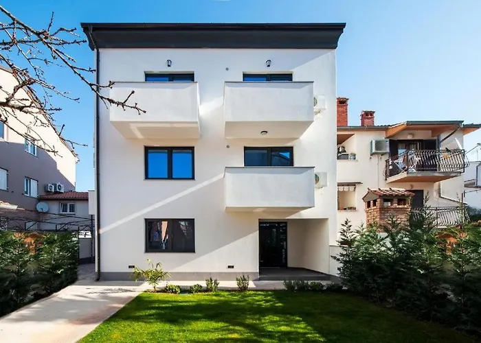 Deluxe A&a - 2 * רוביני