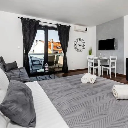 Deluxe A&a - 2 Rovinj