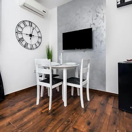 Deluxe A&a - 2 * Rovinj