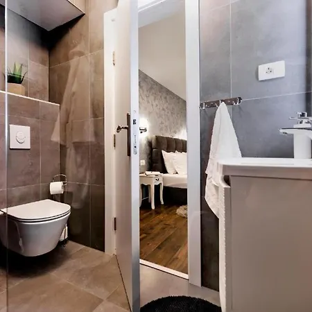 Apartment Deluxe A&a - 2 *