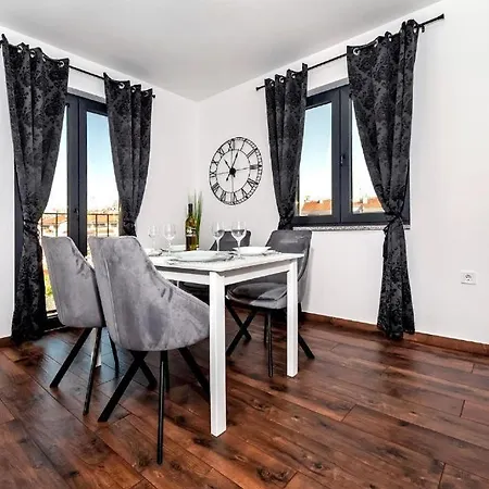 Deluxe A&a - 2 Apartment